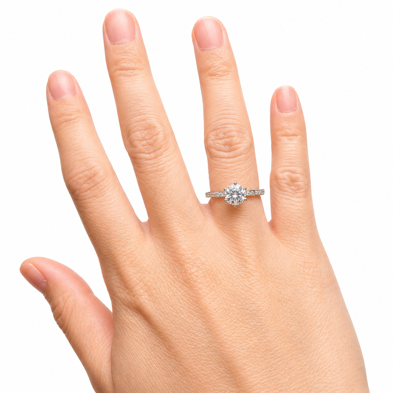 Artik Round-cut Moissanite ring
