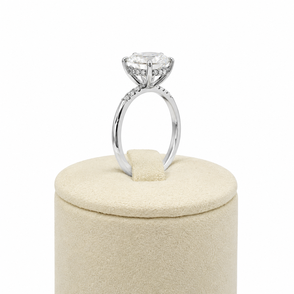 3CT Moissanite Oval Cut Engagement ring Pavé band S925  Sterling silver